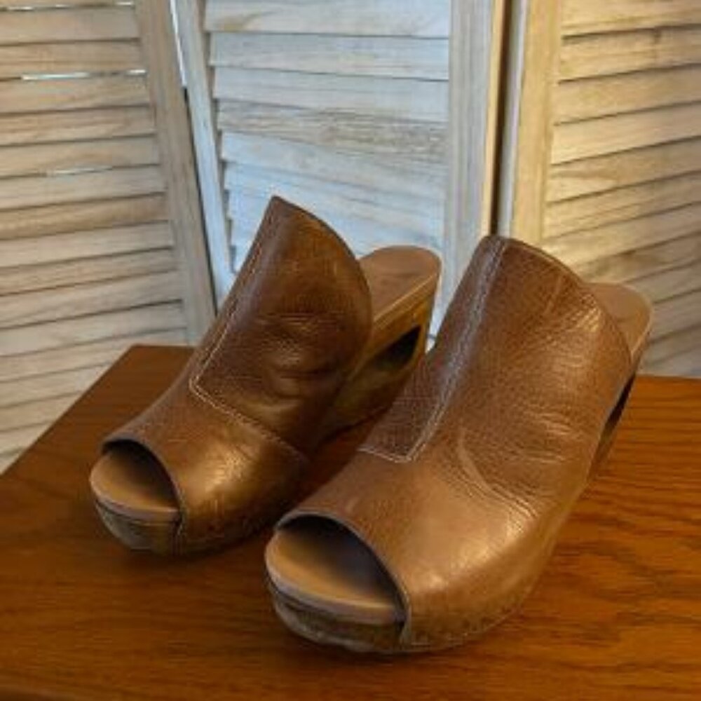 DANSKO Brown Leather Platform Block Heel Sandals ~ EU 39 / USA 8.5